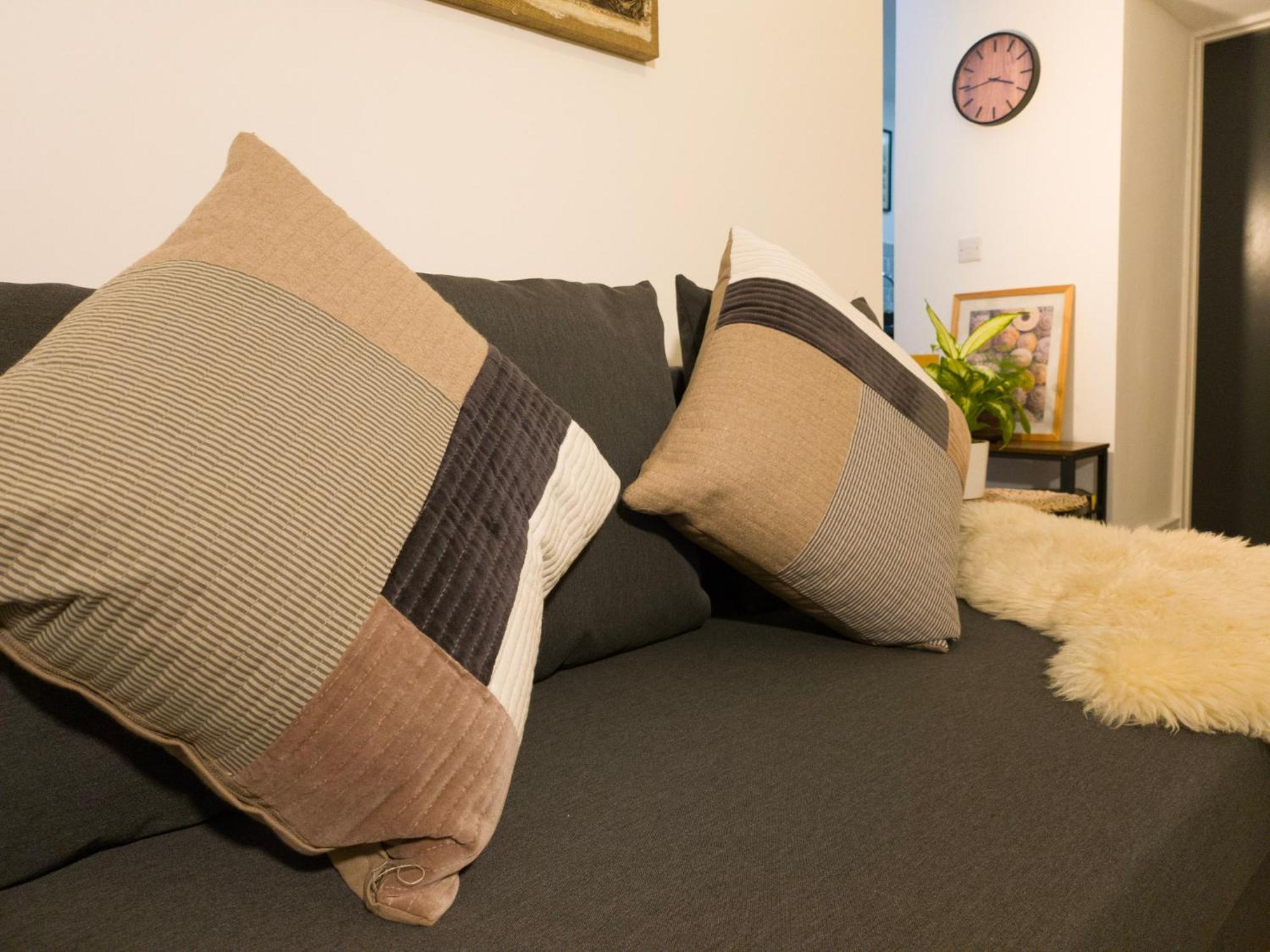 Plenty Of Parking Available; 3 Bedroom Apartment By Property Promise Cardiff Dış mekan fotoğraf