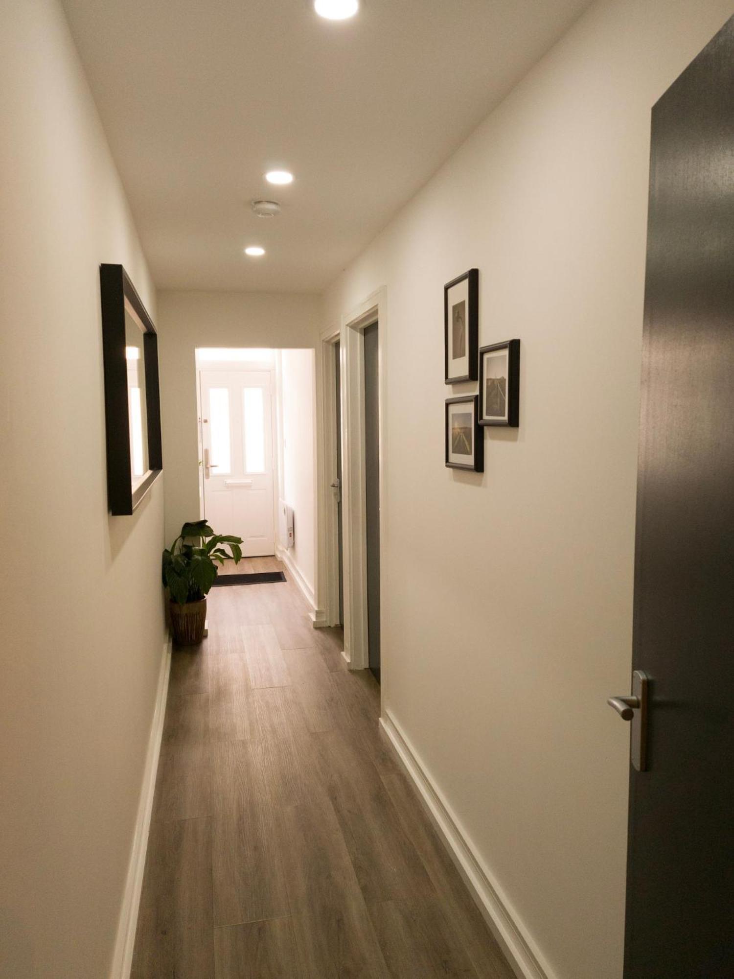 Plenty Of Parking Available; 3 Bedroom Apartment By Property Promise Cardiff Dış mekan fotoğraf