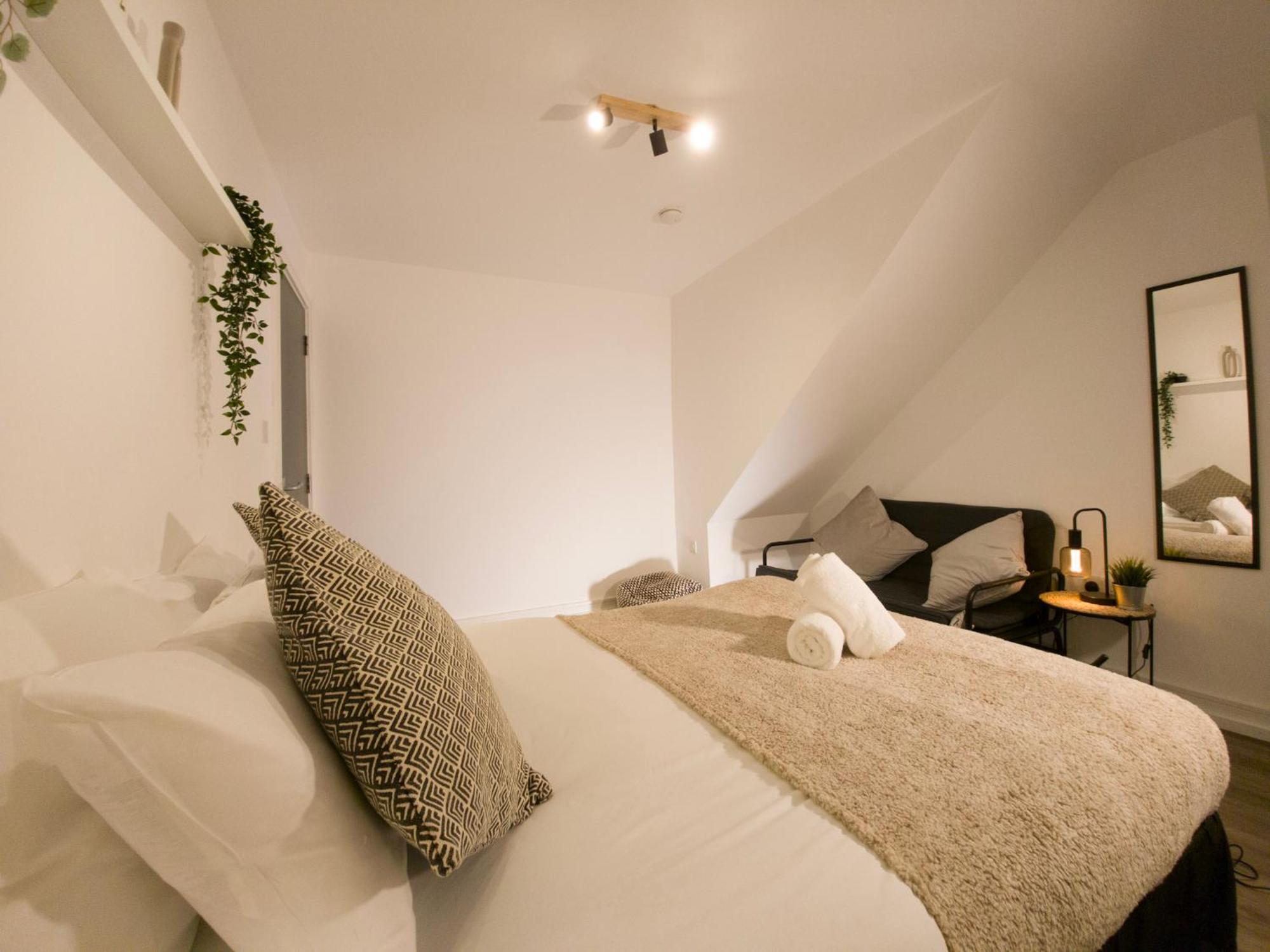 Plenty Of Parking Available; 3 Bedroom Apartment By Property Promise Cardiff Dış mekan fotoğraf